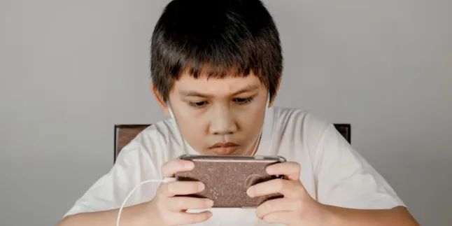 Cara Mengatasi Anak yang Kecanduan Gadget, Solusi Mutakhir untuk Orang Tua di Rumah