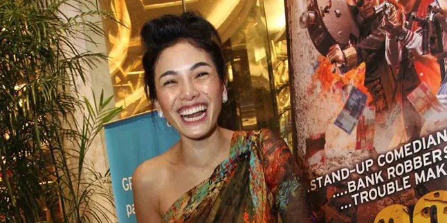 Cara Mesra Nikita Mirzani Rayakan Tahun Baru di New Zealand