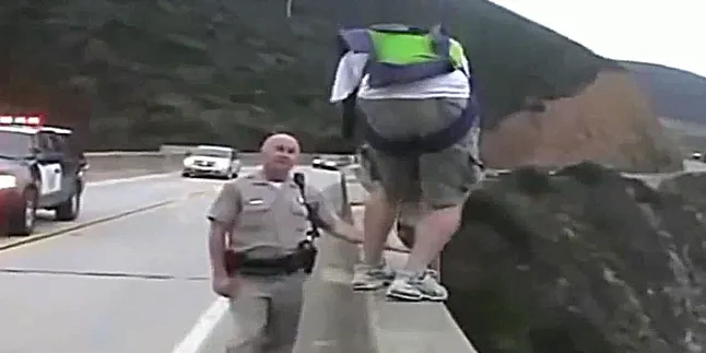 Cara Paling Epic Kabur Dari Polisi! Berani Coba?