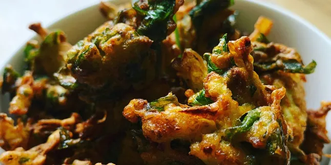 Cara Praktis Membuat Bakwan Bayam, Cemilan Sehat dan Lezat