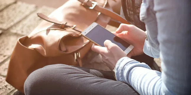 Cara Save Video TikTok Tanpa Post: Panduan Lengkap