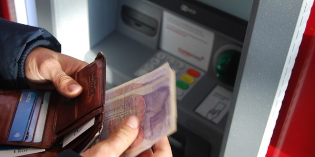 How to Deposit Cash to BCA Without a Card and How to Withdraw Cash Easily