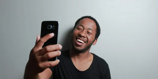 Cara Setting Kamera Video Call WhatsApp Agar Hasil Maksimal