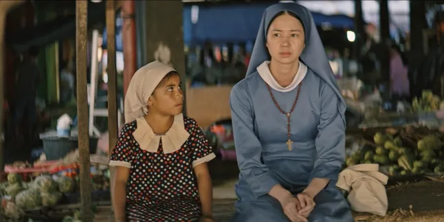 Unique Way Director Razka Robby Ertanto Approaches Sumba Children for Filming 'YOHANNA'