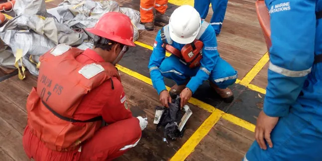 Cari Korban Lion Air Jatuh, Basarnas Terjunkan Penyelam dan Robot Bawah Air