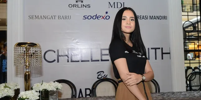 Cari Uang Sampingan, Michelle Ziudith Pilih Jualan Baju Cari Uang Sampingan, Michelle Ziudith Pilih Jualan Baju