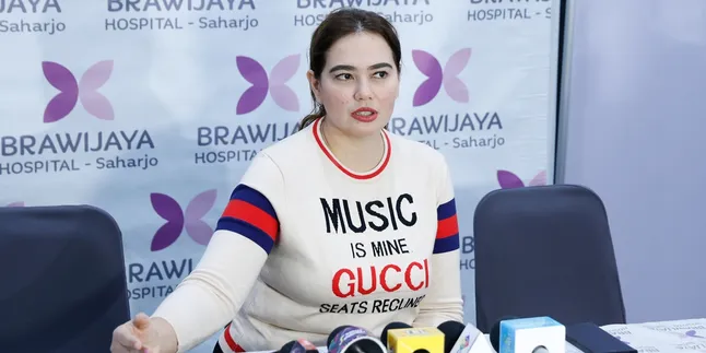 Catherine Wilson Antarkan Sendiri Pencuri Uang di Rumahnya ke Polisi, Kini Sudah Ditahan Catherine Wilson Antarkan Sendiri Pencuri Uang di Rumahnya ke Polisi, Kini Sudah Ditahan