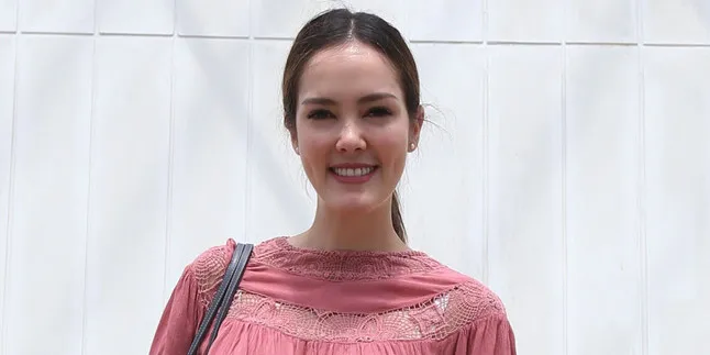 Cathy Sharon Selalu Ajak Anaknya Aktif Ikut Kegiatan Sosial