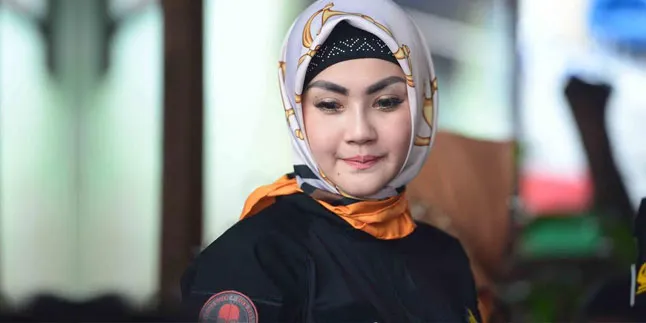Cegah Kanker Serviks, Ade Fitrie Ajak Warga Tes Sejak Dini Cegah Kanker Serviks, Ade Fitrie Ajak Warga Tes Sejak Dini