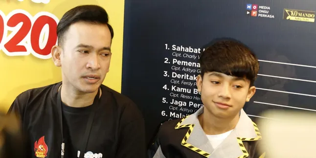 Cegah Virus Corona, Ruben Onsu Sampai Bela-Belain Beli Hand Sanitizer Harga Rp 1,8 Juta Cegah Virus Corona, Ruben Onsu Sampai Bela-Belain Beli Hand Sanitizer Harga Rp 1,8 Juta