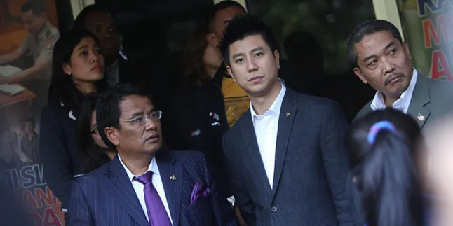CEO Lamborghini: Kalau Dewi Perssik Ada Bukti Tunjukkan Saja CEO Lamborghini: Kalau Dewi Perssik Ada Bukti Tunjukkan Saja