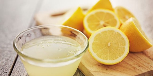 Cerahkan Wajah dan Atasi Jerawat Yang Memerah, Yuk Intip 24 Manfaat Lain Dari Lemon