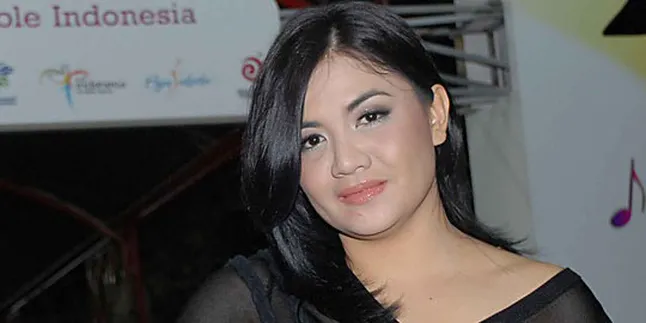 Cerai, Cornelia Agatha Salahkan Diri Sendiri
