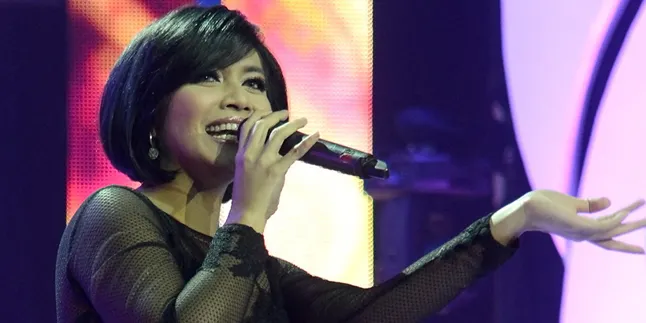 Cerai Dari Jerry Aurum, Denada: Saya Masih Berusaha Move On