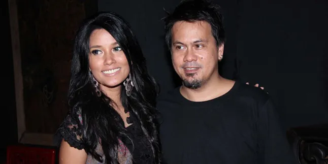 Cerai, Titi Sjuman dan Wong Aksan Masih Bermesraan