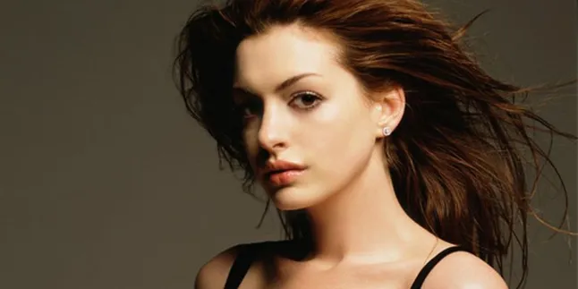 Cerianya Anne Hathaway Pasca Pernikahan