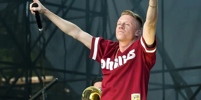 Cerita Cinta Rapper Macklemore Pada Sang Anak, So Sweet Banget!