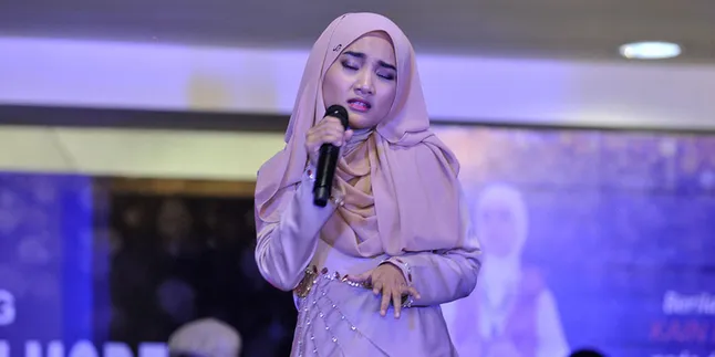 Cerita di Balik Fatin Shidqia Lubis Jadi Brand Ambassador Hijab