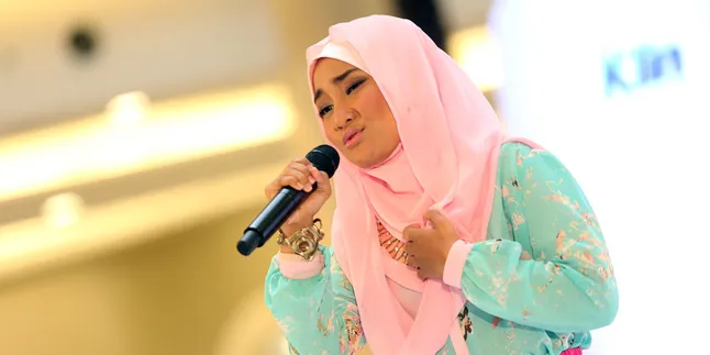 Cerita Fatin Shidqia Lubis Pertama Kali Berhijab Cerita Fatin Shidqia Lubis Pertama Kali Berhijab