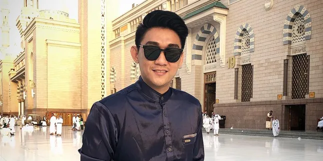 Cerita Ifan Seventeen Jadi Imam Dadakan Saat Ibadah Umrah, Penuh Haru!