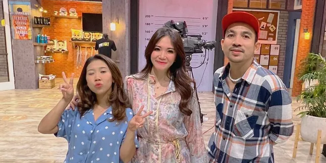 Cerita Jhessica Vee yang Nyaman Tampil di Sketsa Komedi Cerita Jhessica Vee yang Nyaman Tampil di Sketsa Komedi