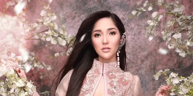 Cerita Menarik Putri Indonesia 2018, Ternyata Berasal Dari Keluarga Multikultural! Cerita Menarik Putri Indonesia 2018, Ternyata Berasal Dari Keluarga Multikultural!