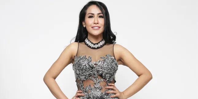 Cerita Ratu Meta, Jadi Tulang Punggung Keluarga dan Pernah Tak Dibayar Usai Manggung Cerita Ratu Meta, Jadi Tulang Punggung Keluarga dan Pernah Tak Dibayar Usai Manggung