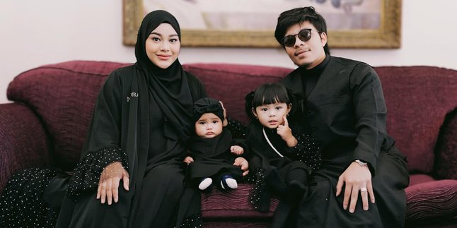 Tell the Growth and Development Process of Their Two Children, Atta Halilintar and Aurel Hermansyah Teach Good Examples for Ameena and Azura