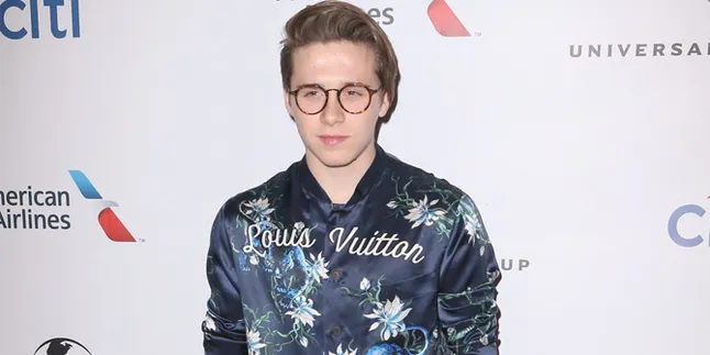 Cewek Cantik Yang Dicium Brooklyn Beckham Ternyata Model Majalah Playboy