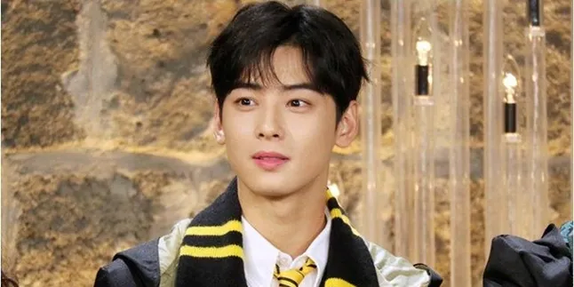 Cha Eun Woo Akui Pernah Pacaran Sekali Sebelum Debut Jadi Bintang K-Pop Cha Eun Woo Akui Pernah Pacaran Sekali Sebelum Debut Jadi Bintang K-Pop