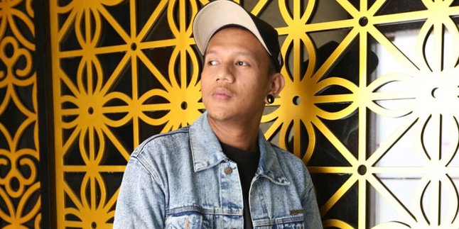 Chandra Aditya Admits to Having a Story in His Second Single, 'Letting You Go'