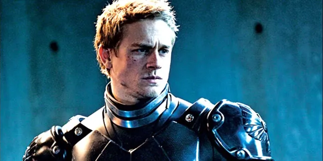 Charlie Hunnam Hampir Menolak Peran Christian Grey Charlie Hunnam Hampir Menolak Peran Christian Grey