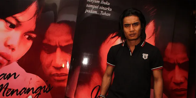 Charly Setia Band Eksplorasi Alat Musik Erhu