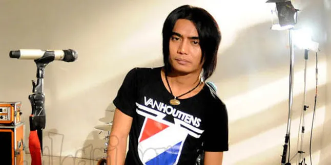 Charly: Upacara Bendera di Sekolah Hampir Punah