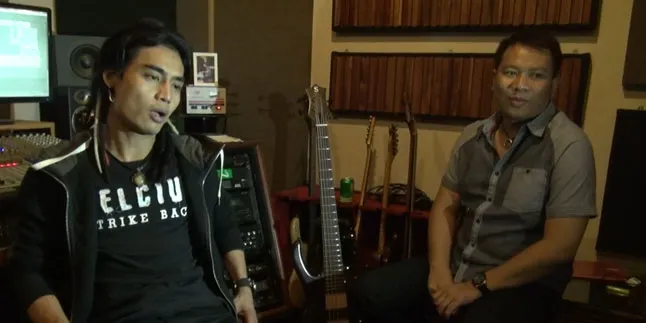 Charly - Vicky Prasetyo Ciptakan Lagu Mantra Pemikat Wanita