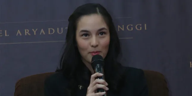 Chelsea Islan Tak Mau Lari Dari Masalah Chelsea Islan Tak Mau Lari Dari Masalah