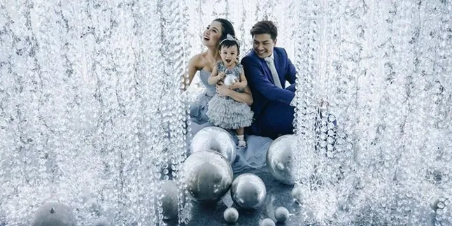 Chelsea Olivia Ajarkan Nastusha Kebiasaan Positif Sejak Kecil