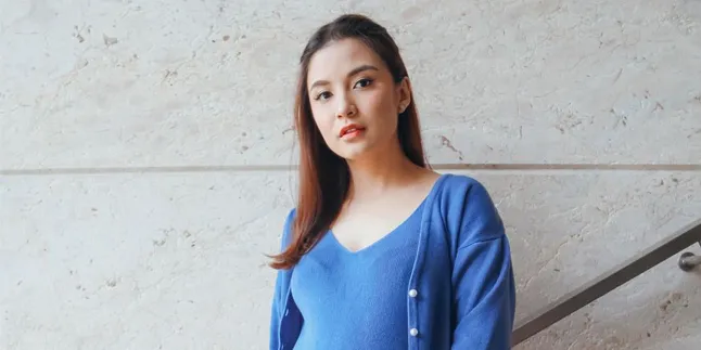 Chelsea Olivia Pamer Baby Bump Yang Makin Besar, Pesona Ibu Hamil Semakin Terpancar Chelsea Olivia Pamer Baby Bump Yang Makin Besar, Pesona Ibu Hamil Semakin Terpancar