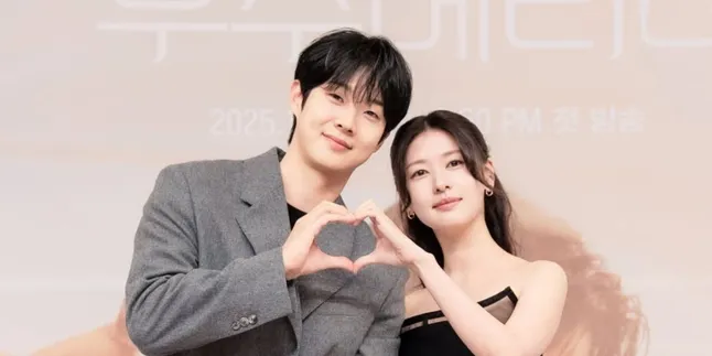 Choi Woo Shik dan Jung So Min Bikin Gemas, Tampil Canggung di Pemotretan Pernikahan "Would You Marry Me?" Choi Woo Shik dan Jung So Min Bikin Gemas, Tampil Canggung di Pemotretan Pernikahan "Would You Marry Me?"