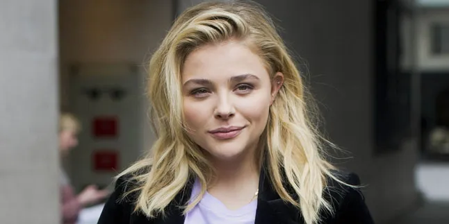 Chloe Moretz Pernah Disarankan Untuk Mengangkat Tulang Rusuknya Chloe Moretz Pernah Disarankan Untuk Mengangkat Tulang Rusuknya