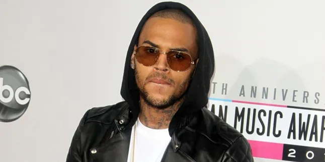 Chris Brown - Karrueche Tran Alami Kecelakaan Mobil
