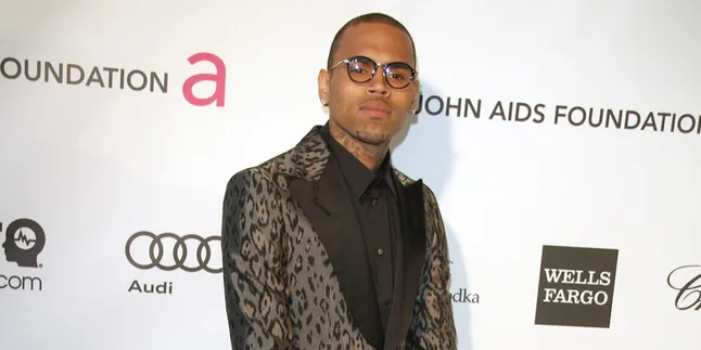 Chris Brown - Karrueche Tran Rencanakan Pernikahan?