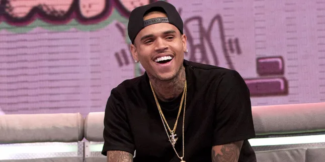 Chris Brown Mendadak Batalkan Show Penting, Ada Apa?