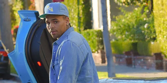 Chris Brown Muak Dengan 'Drama' Taylor Swift dan Kanye West Chris Brown Muak Dengan 'Drama' Taylor Swift dan Kanye West