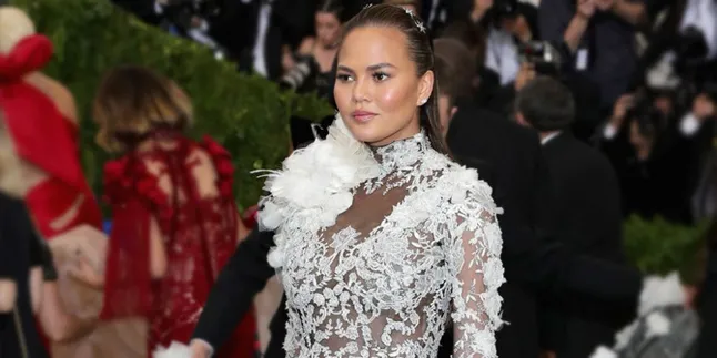 Chrissy Teigen Istri John Legend Akhirnya Melahirkan Bayi ke-2