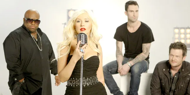 Christina Aguilera Rilis Video Klip Say Something