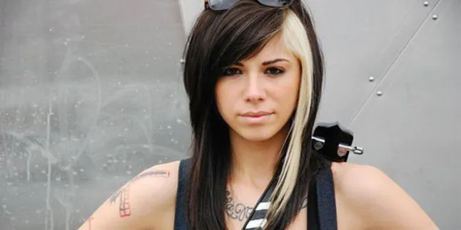 Christina Perri: Aku Jatuh Cinta Dengan Kisah Cinta Twilight