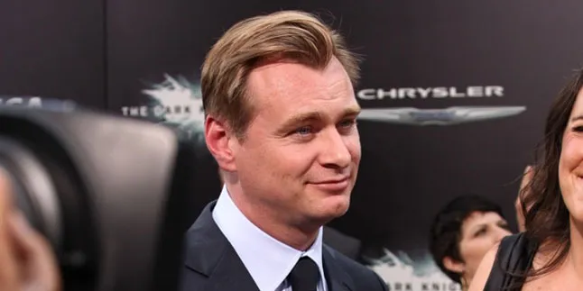 Christopher Nolan Undur Dari Proyek 'SUPERMAN VS BATMAN'? Christopher Nolan Undur Dari Proyek 'SUPERMAN VS BATMAN'?