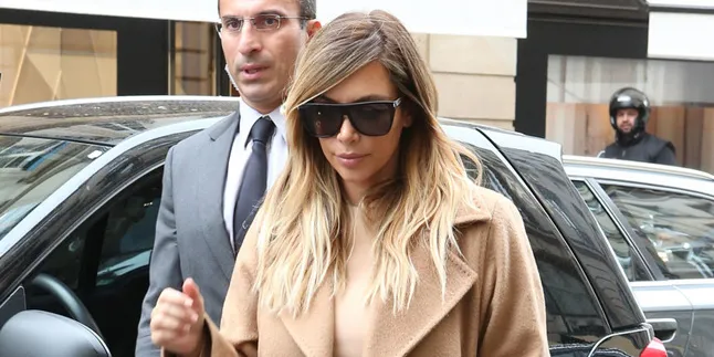 Cincin Pertunangan Kim Kardashian Harganya Rp 18 Miliar