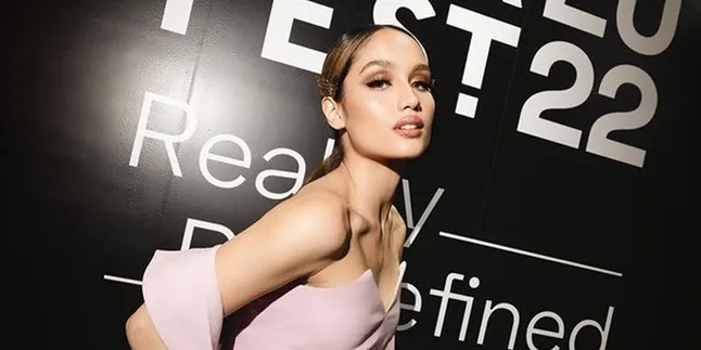 Cinta Laura Beri Motivasi Lawan 'Monster' Dalam Diri